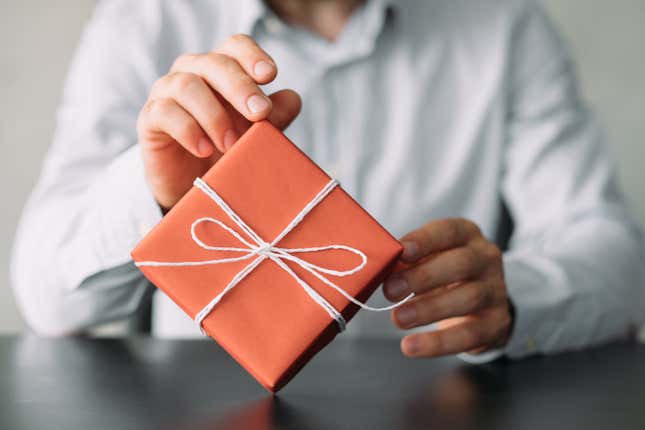 What To Say When You Receive A Gift You Hate