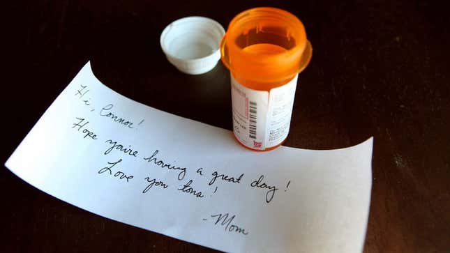 Image for article titled Mom Leaves Sweet Little Note For Sixth-Grader In ADD Prescription Bottle