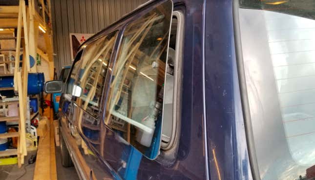 Image for article titled The Quirks That Make My European 250,000 Mile Diesel Manual Chrysler Minivan So Awesome