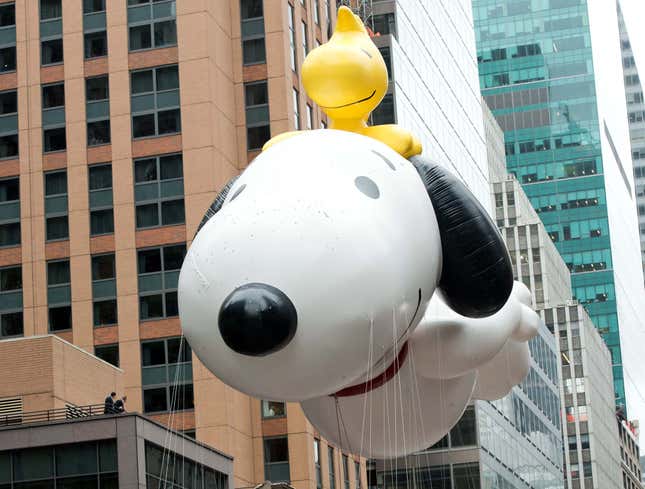 Image for article titled Thousands Of Rats Tumble About Uncontrollably Inside Snoopy Balloon High Above Thanksgiving Day Parade