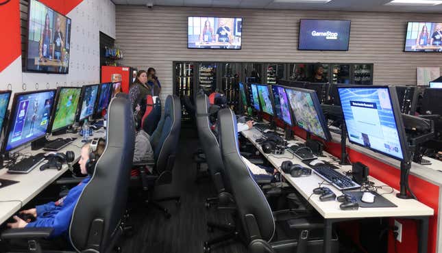 Image for article titled GameStop&#39;s Concept Stores Of The Future Are Very Sad