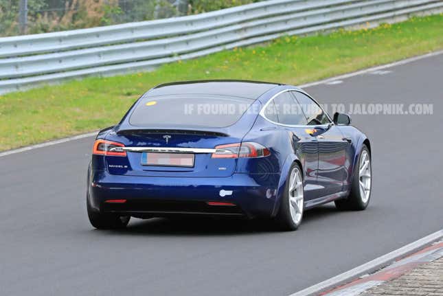 Imagen para el artículo titulado Esto es lo que sucedió con el ambicioso primer intento de récord de Tesla en Nürburgring