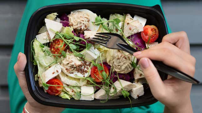 Image for article titled Expert tips to make your salads less sad