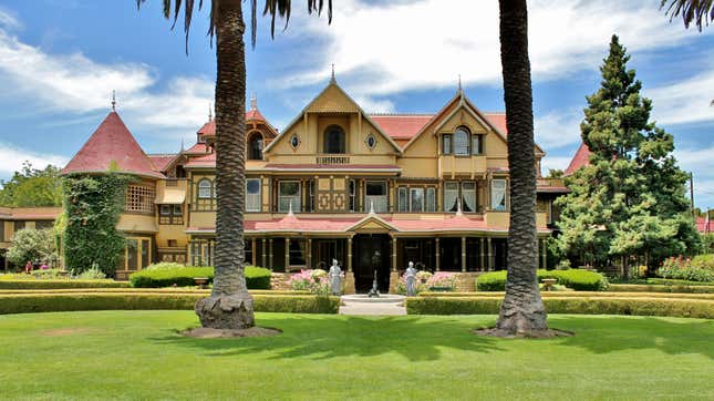 Image for article titled You Can Virtually Tour the Winchester Mystery House For Free While It&#39;s Closed Due to COVID-19