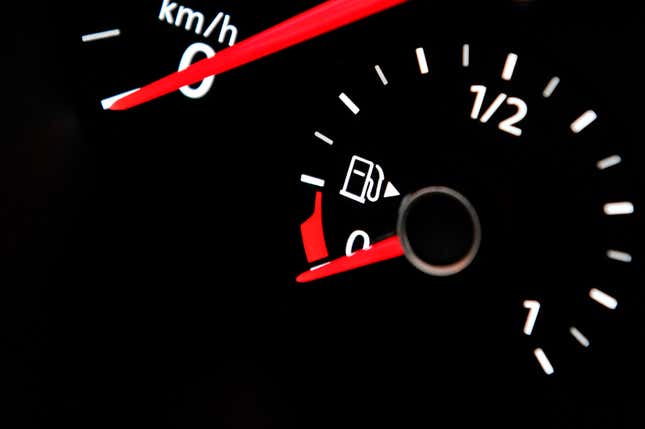 Image for article titled When Do You Fill Up Your Gas Tank?