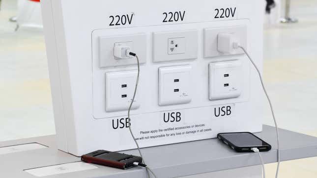 Image for article titled Use a &#39;USB Condom&#39; to Protect Your Devices at Public Chargers