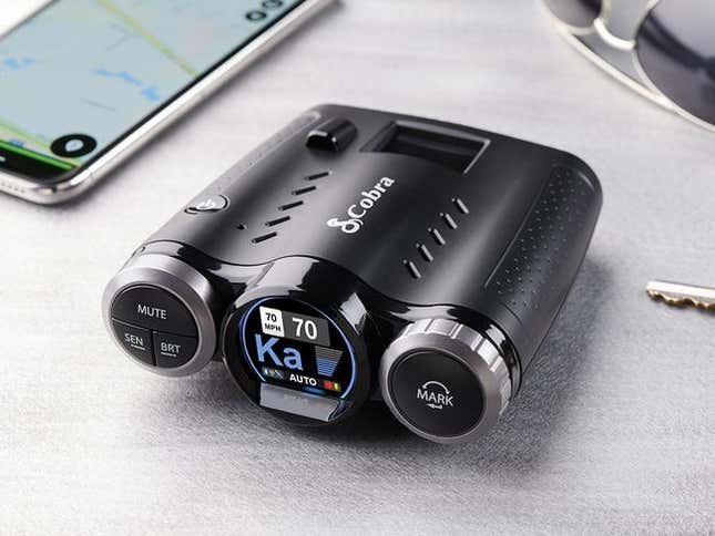 Image for article titled Cobra's Expensive New Dashcam Let Me Avoid Speed Traps