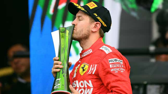 Image for article titled Sebastian Vettel Slams The Mexican Grand Prix&#39;s Shitty Trophies And Podium Selfie Guy