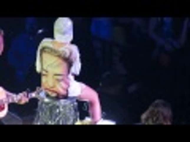 Miley Cyrus Covers 'Landslide' And It's Pretty Awesome