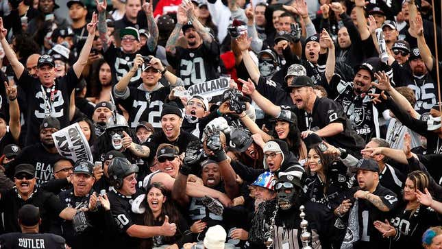 Image for article titled Raiders Agree To Pay Fan Base $16 Billion In Relocation Expenses