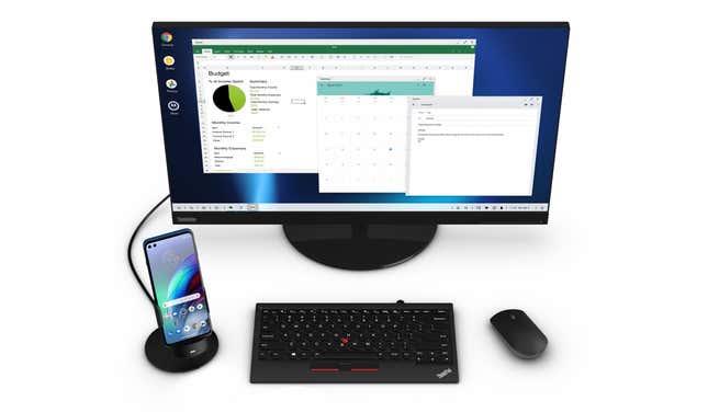 Imagen para el artículo titulado El Moto G100 tiene casi 7" y es el teléfono más potente en la historia de los Moto G