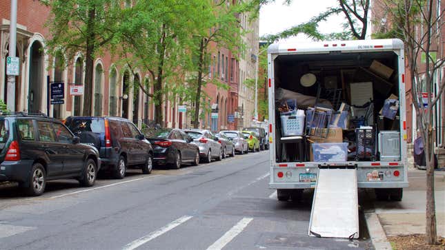 Image for article titled How to Get a Better Deal on a Moving Truck With a Simple Trick