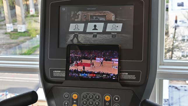 The Galaxy Fold’s main display is better than almost anything you’ll find at a gym.