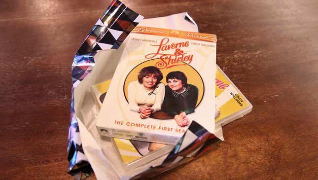 Image for article titled Secret Santa Seems To Think You A Big ‘Laverne &amp; Shirley’ Fan