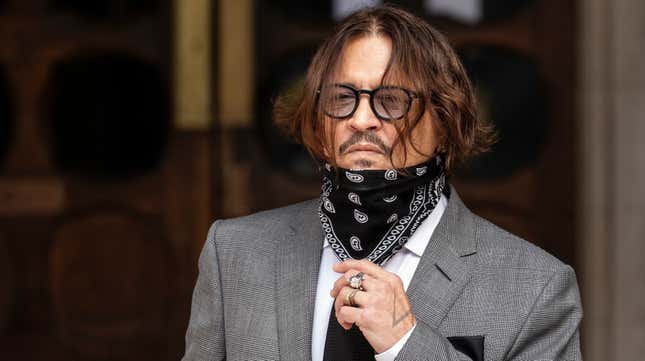 Image for article titled Amber Heard&#39;s Lawyers Say Johnny Depp Tried to Stop Her Sex Scenes