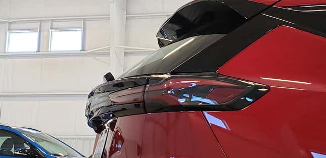 Image for article titled The 2022 Chevy Bolt EUV Is Inexpensive And Spacious, But It Lacks AWD, Proper Fast Charging