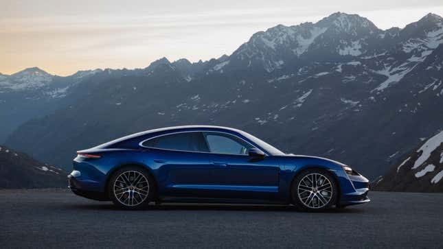 Imagen para el artículo titulado Por qué el Porsche Taycan es más rápido que el Tesla Model S, explicado según las matemáticas