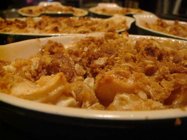Image for article titled How to Cook Thanksgiving Dinner in Your Microwave