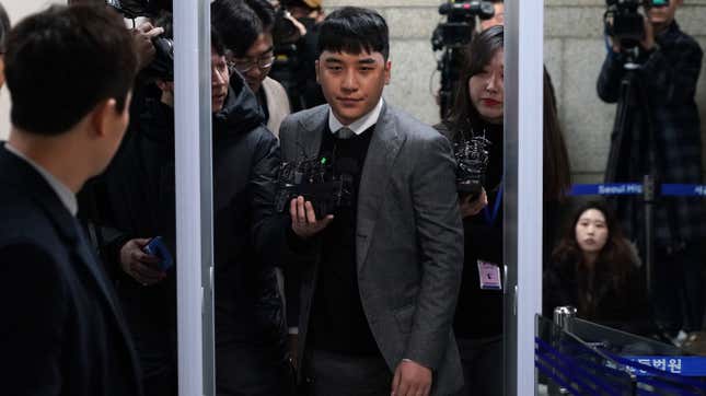 Image for article titled K-pop Star Seungri May Face Prostitution Charges in Military Court