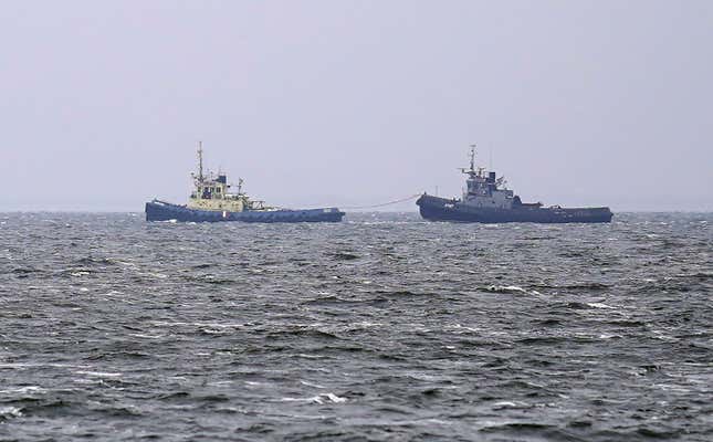 The tugboat Yany Kapu towed back to Ukraine. In addition to the missing toilets the ships propulsion was also apparently ruined.