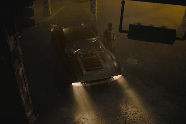 Imagen para el artículo titulado El nuevo batmóvil es un genial homenaje al Batman de los 60
