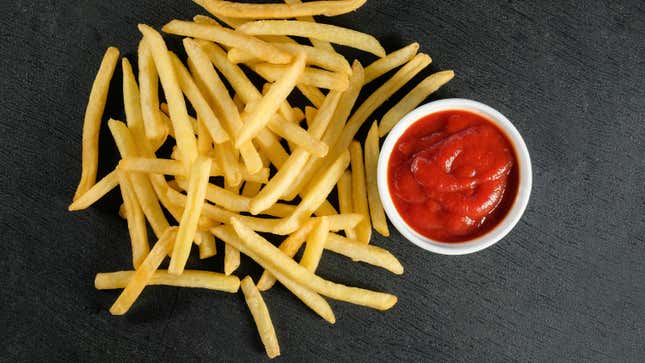 Image for article titled This Is Actually the Best Way to Reheat Fries