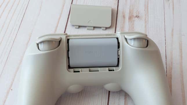 The SN30 Pro+ not only features a swappable rechargeable battery, but it can also be replaced with a pair of AAs as needed.