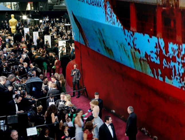 Image for article titled Ryan Seacrest Catches Up With ‘Captain Phillips’ Star Maersk Alabama On Red Carpet