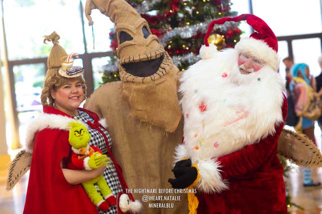 Image for article titled 2019's Last Big Cosplay Show Was A Christmas Treat
