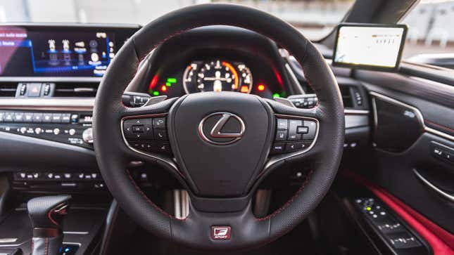 Image for article titled It's Amazing How Quickly The Brain Adapts To The New Digital Mirrors On The Japanese 2020 Lexus ES