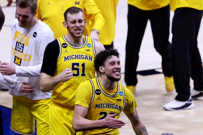 Image for article titled Deadspin reseeds this senseless men’s Sweet 16