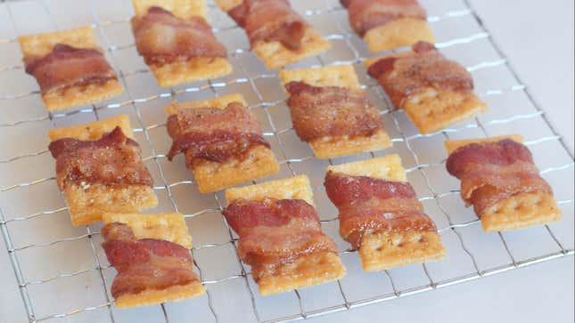 Image for article titled Bacon Crackers Are a Two-Ingredient Masterpiece