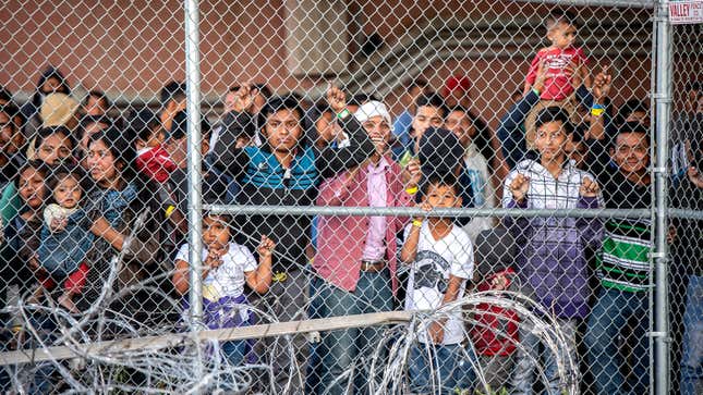 Image for article titled Careless Imprisoned Migrants Showing Zero Respect For Social-Distancing Rules