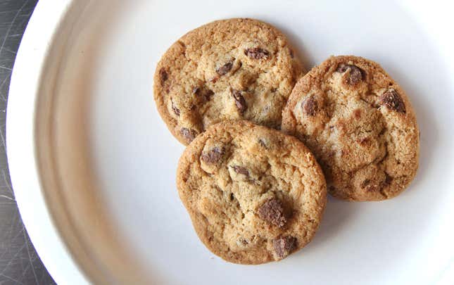Image for article titled A blind taste test to determine the best store-bought chocolate chip cookie