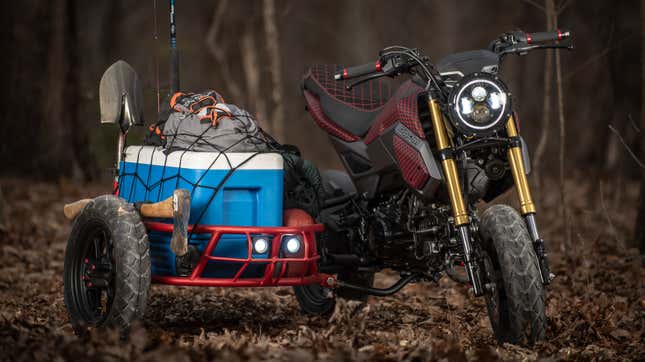 Image for article titled Hell Yeah–It&#39;s A Little Honda Grom With A Teeny Tiny Sidecar