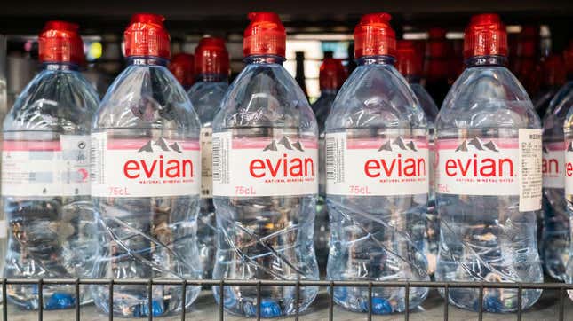 Image for article titled Bottled water is just trash