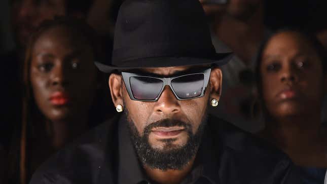 Image for article titled Continuing to Support R. Kelly Is an Assault on Black Women