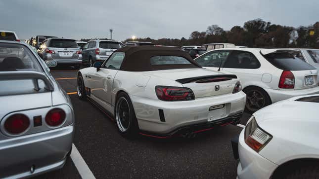 Image for article titled Inside Japan's Biggest Used Car Auction