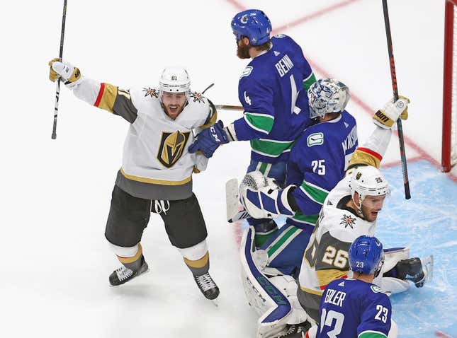Image for article titled NHL West Preview: Some top-tier teams, but mostly trash