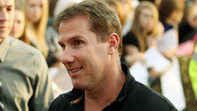 Image for article titled Nicholas Sparks tried to ban an LGBTQ+ club and student protest from his school, like a villain in a book