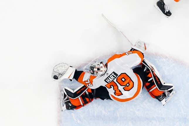 Carter Hart was back between the pipes for the Flyers last night.