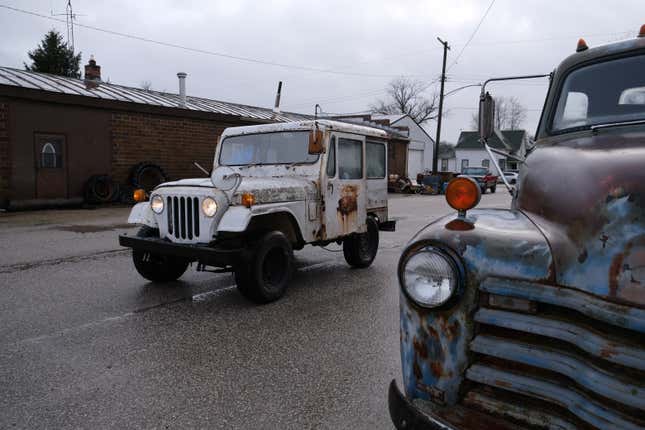 Image for article titled My $500 Postal Jeep Made It 400 Miles to Illinois but It Was Truly Miserable