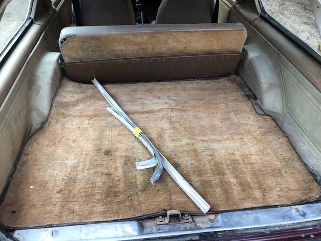 Image for article titled AT $5,500, Is This 1976 Chevy Vega Nomad A Deal So Good You Might Go Mad?