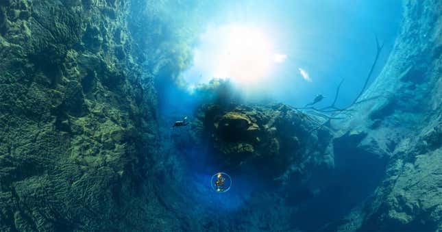 Imagen para el artículo titulado Aguanta la respiración con la foto panorámica submarina más grande del mundo
