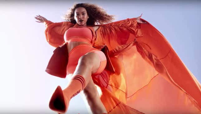 Image for article titled Orange Box Envy: Beyoncé Gave Celebrity Swag New Meaning With Literally Her Biggest Drop Yet