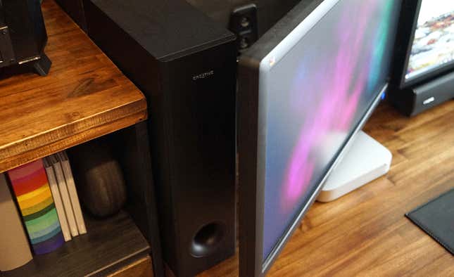 Imagen para el artículo titulado Ver cine en el PC con la Creative Stage V2 nunca ha sonado mejor por este precio