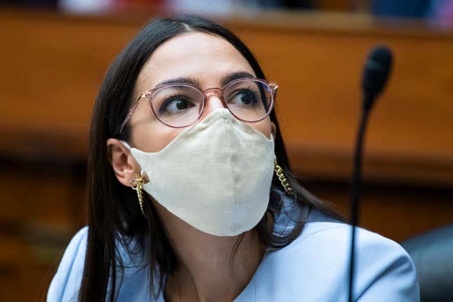 Image for article titled &#39;This Was the Moment I Thought Everything Was Over&#39;: AOC Shares Harrowing Account of Capitol Riots