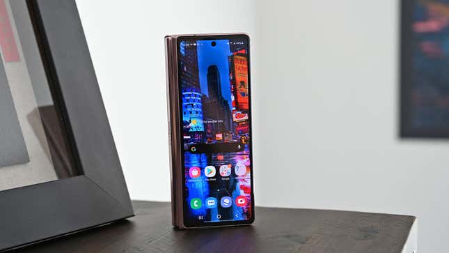 Imagen para el artículo titulado El Samsung Galaxy Z Fold 2 es la prueba de que segundas partes pueden ser buenas