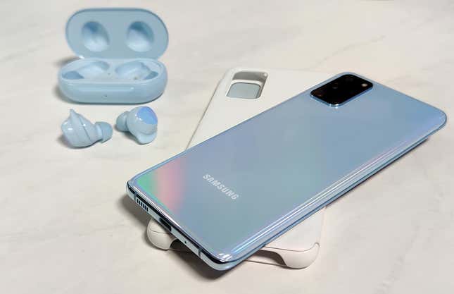 Imagen para el artículo titulado Los Galaxy S20 son lo que pasa cuando Samsung se pone seria diseñando teléfonos