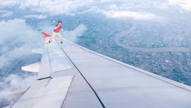 Image for article titled ‘Try It Now,’ Shouts Gogo Internet Technician Standing On Plane Wing While Fixing In-Flight Wireless Connection